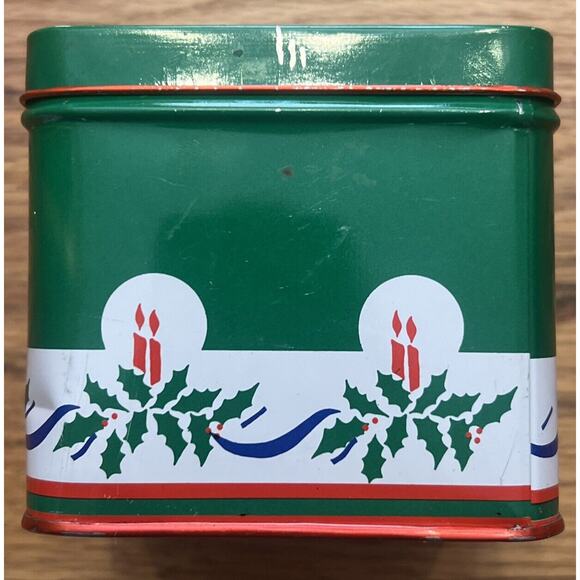 Vintage 1985 INTERPUR® Christmas Paper Coasters Doily Tin Container Box Candles - Picture 7 of 9